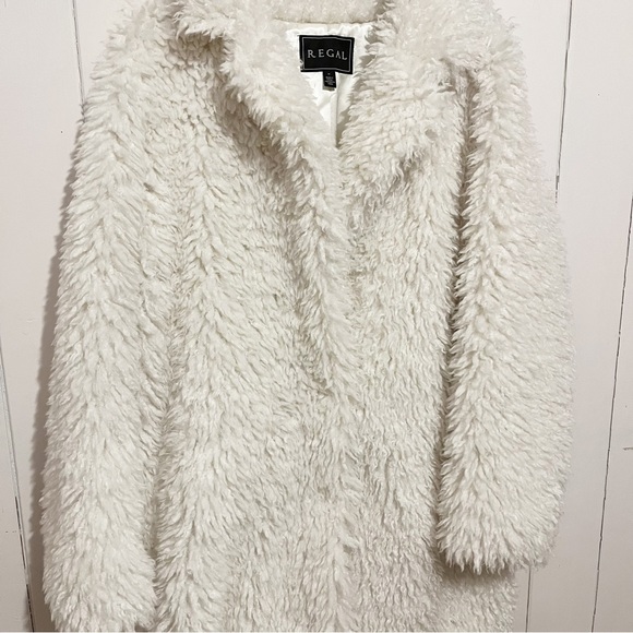 Regal Faux Fur Ivory Curly Faux Lamb Balmacaan Coat. Size 1X. - Picture 2 of 10